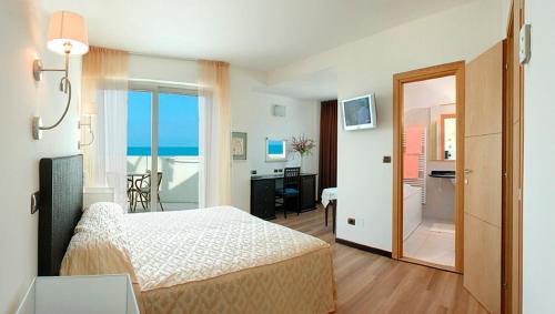 1 queen bed