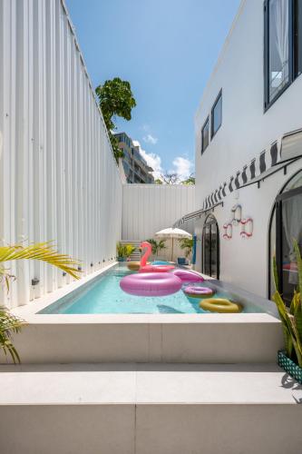 Lux 6BR Getaway - Condado Pool BBQ Generator Beach 9min Walk