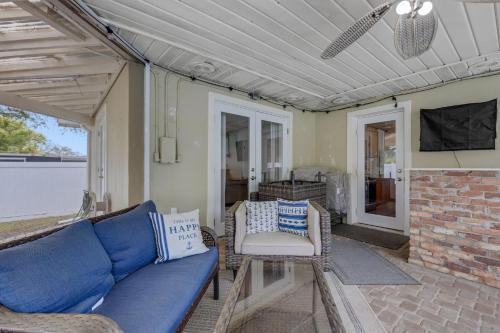 Sandy Retreat Pool Home - Vacation Rental in Clearwater, USA