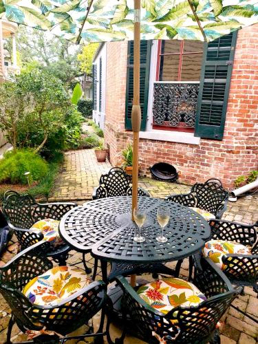 French Quarter Lanaux Mansion Bed and Breakfast - Tap to explore photos