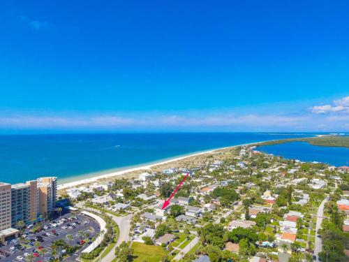 Sunny Escape - A Monthly Beach Rental in Clearwater Beach, USA