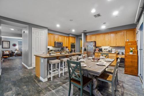 Luxury 5-Bedroom Villa w Pool, Spa, Nature, 3000 sq ft, Private Rental in Fallbrook, USA