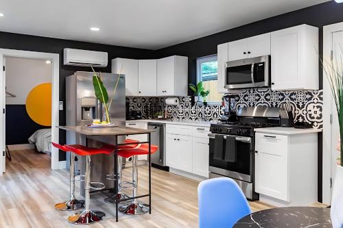 Stunning 3rd St Retreat—4-Min Walk to 6th St