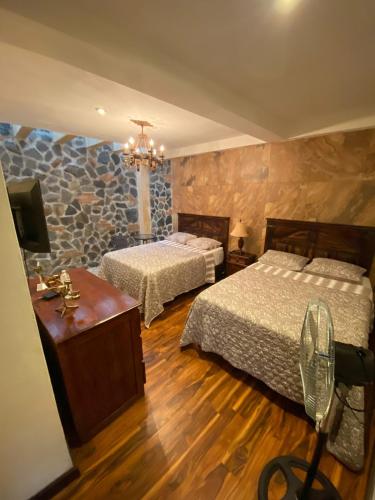 Twin Room with Bathroom room in Hotel Casa Victoria
