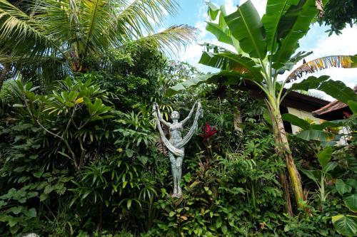 Santra Putra Guesthouse at Karja Art Space