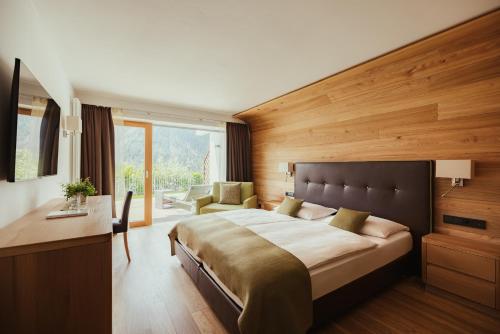 5 king beds