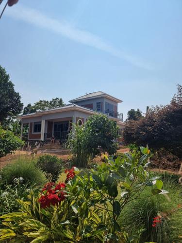 Фасада на хотела, Lulongo Lake View Retreat in Вакисо