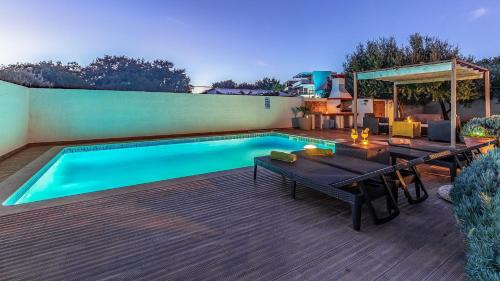 Holiday Home with pool near the beach, great location by WiiBuk in 梅杜林