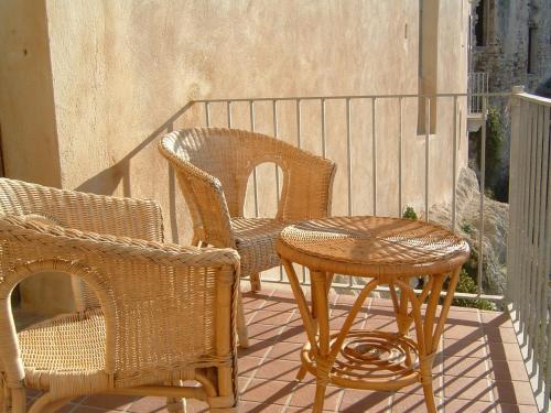 One-Bedroom Apartment with Terrace image 6