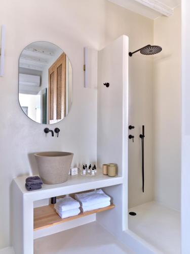 Ekos Unique Cycladic Home - Private Pool Ekos Unique Cycladic Home - Private Pool