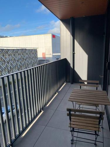 2 Bedrooms apprtmt Plus Underground Parking in CBD