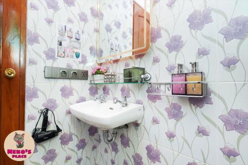 Living with Locals Living with Locals