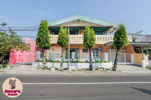 Living with Locals Living with Locals