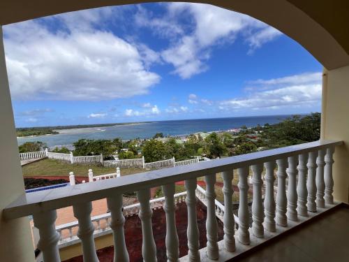 A környék, Pango Ocean Blue Hotel in Pango Beach