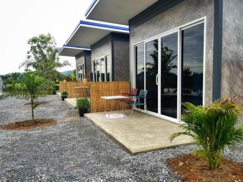 Facilities, Sukcharoen Farm in Dan Chang