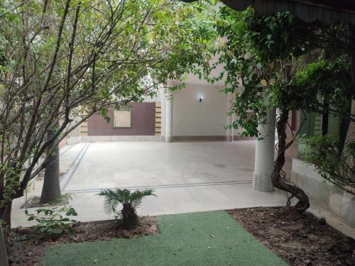 3 BR Serviced Ground Floor Near Expo Center Lahore