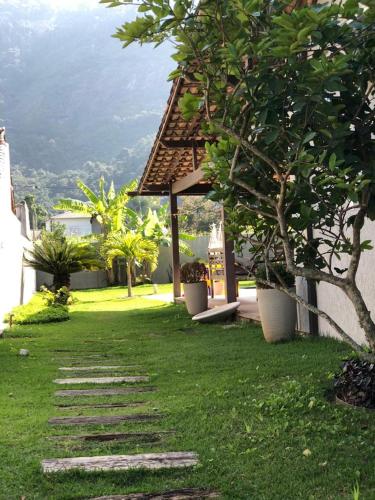 Maravilhosa casa com piscina ao lado da praia in อิไตปัวซู