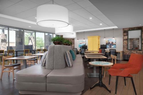 Home2 Suites by Hilton Pittsburgh - McCandless, PA in McCandless Township, USA