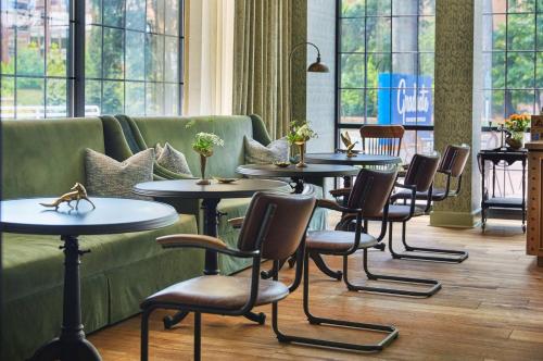 588274330 Graduate by Hilton Charlottesville
