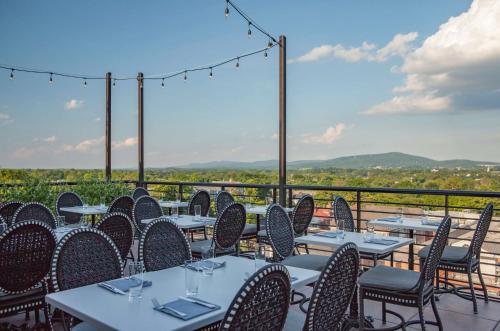 588274401 Graduate by Hilton Charlottesville