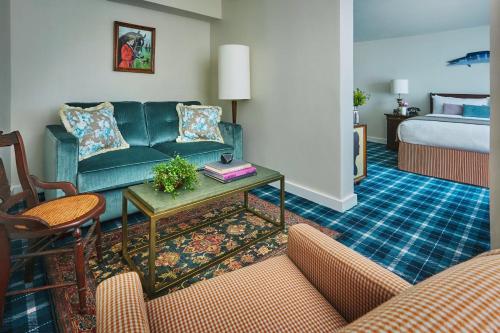 588274546 Graduate by Hilton Charlottesville