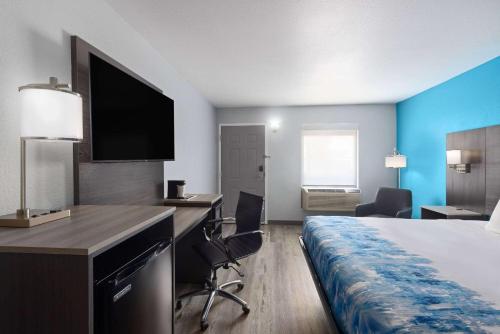 Baymont by Wyndham Branson Thousand Hills Room Type - Deluxe King Room - Non-Smoking