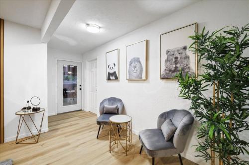 Panoramic 4BR 3BA Holiday Home with Pool, Grill, Sauna & Game Room in Клермонт