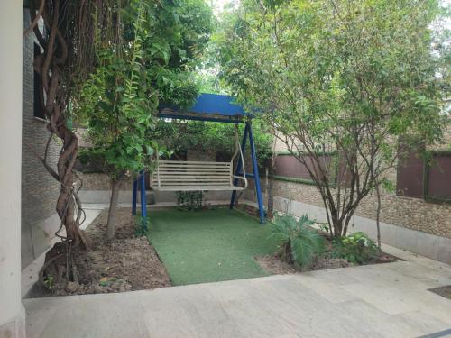3 BR Serviced First Floor Near Expo Center Lahore 