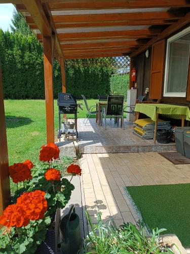 ทัศนียภาพ, Chata na Špince (Chata na Spince) in เซอร์เวนี คอสเตเลซ