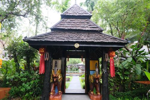 Vimarn Kaew Village and Resort - Tap to explore photos