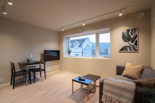 Comfy and elegant apartment - Tap to explore photos