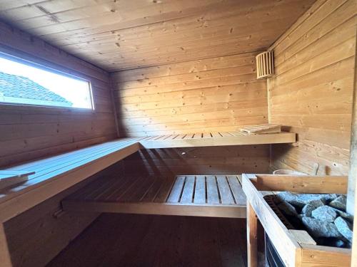 Bed and Breakfast Heerenveen Centrum met Privé Sauna en Jacuzzi in Heerenveen