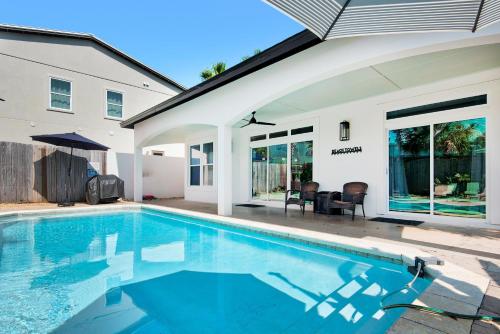 Flamingo Palms by RealJoy Vacations - image 5