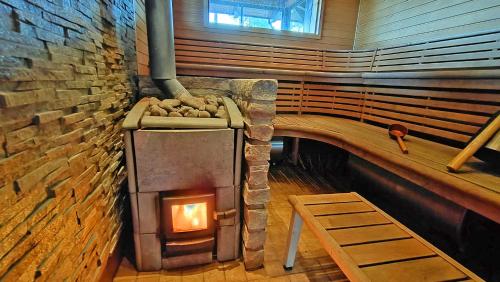 Szauna, Villa Valkama with optional beach sauna + jacuzzi in Nilsia