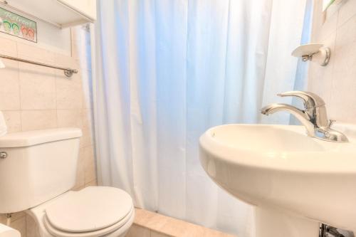 Tropic Terrace #21 - Beachfront Rental in St Pete Beach, USA