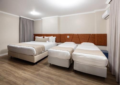 Standard Family Room image 4