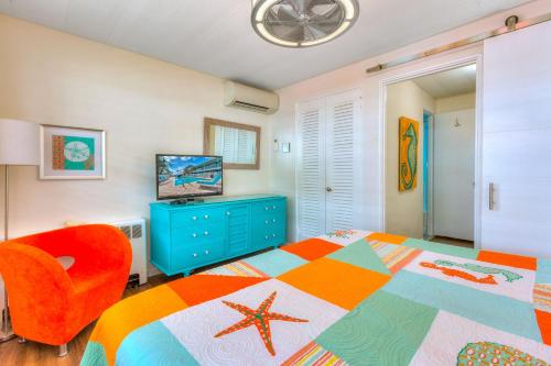 Tropic Terrace Suite #29 - Beachfront Resort in St Pete Beach, USA