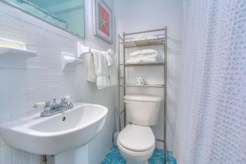 Tropic Terrace Suite #29 - Beachfront Resort in St Pete Beach, USA