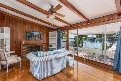 Coastal Escape - Indian Rocks Beach in อินเดียนร็อคบีช (FL)