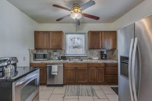 Beach Bungalow - Monthly Beach Rental in Clearwater Beach, USA