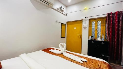 Vibe N Joy (50 mtr from Dashashwamedh Ghat) – Varanasi, VA