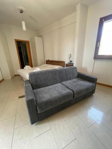 Flatinrome Residence Fiera - image 7