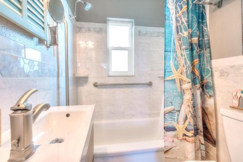 Tropic Terrace #32 - Beachfront Rental in St Pete Beach, USA
