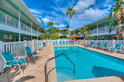 Tropic Terrace Suite #40 - Beachfront Resort in St Pete Beach, USA
