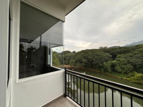 Double Room with Mountain View image 5