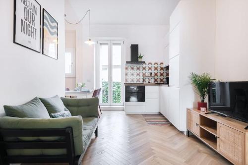 Easylife - Apartment with balcony near Navigli, Milan