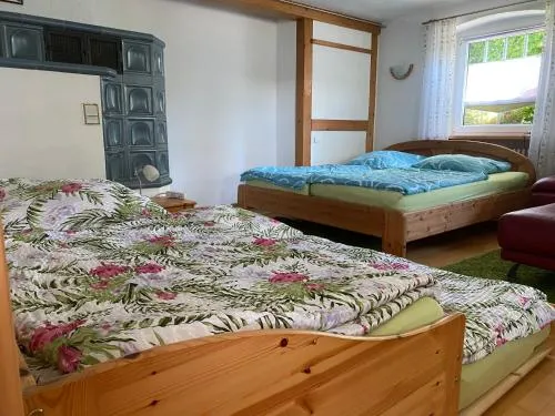 Ferienzimmer Oelhaf Zimmer mit Couch Self Check-In mit Key-Tresore in Wilhelmsdorf, Deutschland