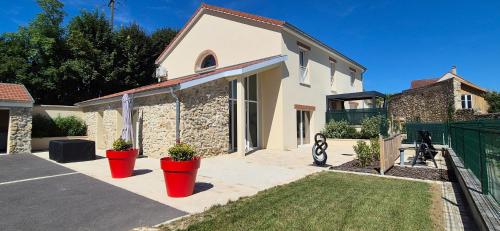 La Grande Germaine gîte & Spa gîte à louer Bisseuil