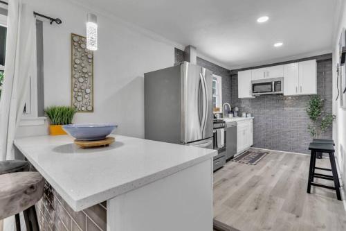 Kitchen, Southern Sanctuary in Fulton Country Airport