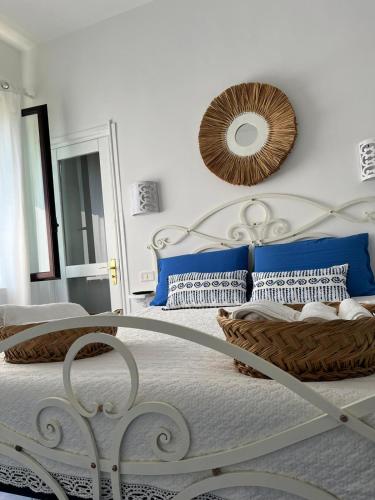 2 bedrooms, 3 beds